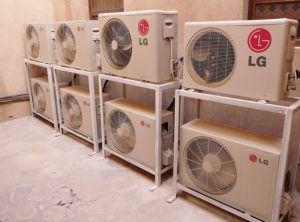 Znaczenie prawidłowego utrzymania temperatury w klimatyzowanych przestrzeniach biurowych